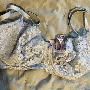 Victoria's Secret Lace Bra in Soft Gray